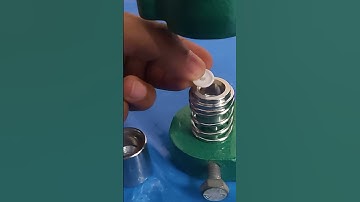 CIN 220 DELTA Fabric Button Making Machine