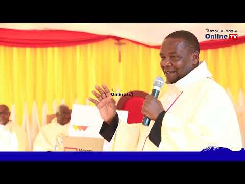 PD MATIIKA AWAKILISHA SALAM ZA BABA ASKOFU KWA WAWATA WA JIMBO KATOLIKI LA MOSHI