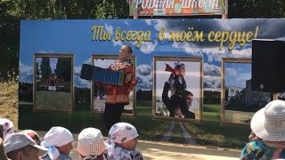 Марийский танец, дом-музей Надеждино, играю на гармошке