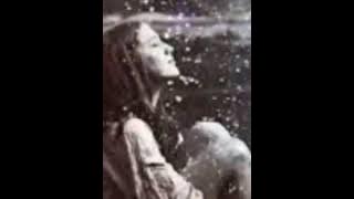 Tiada Kamu Lagi Voc. & Cipt.: Obbie Messakh