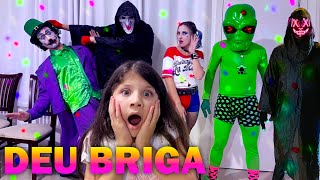 Festa Para Arlequina E Zap Muita Confusão E Convidados Estranhos