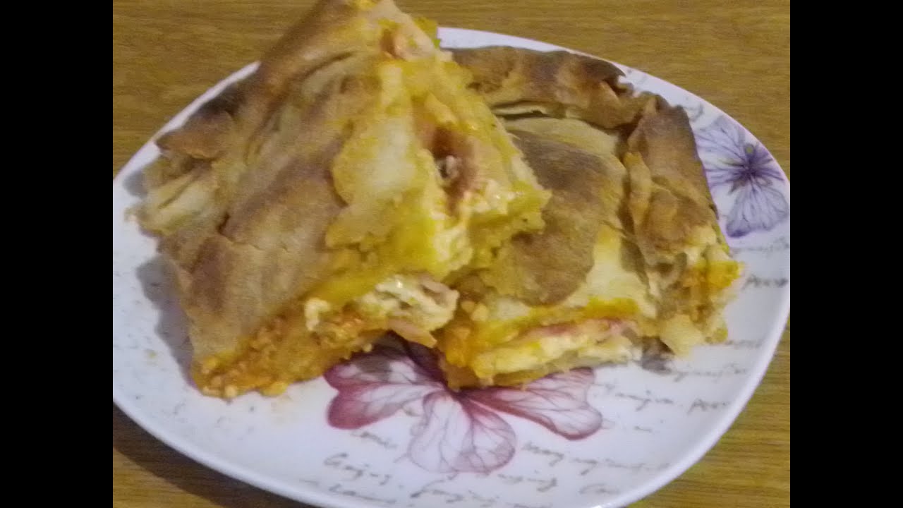 ζαμπονοτυρόπιτα με χειροποίητο φύλλο - ham and cheese pie with handmade sheet
