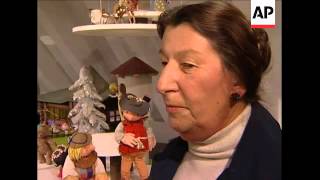 Exhibition for long running East German cartoon - YouTube