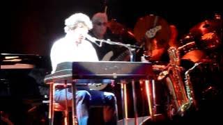 Supertramp - Put on your old brown shoes - O2 World, Hamburg, 26.09.2010