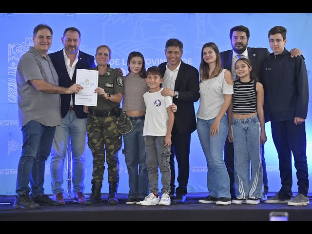 Entrega de 680 escrituras en Lincoln