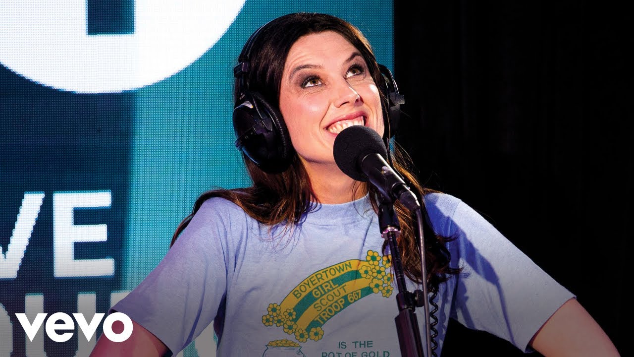 Wolf Alice - Nice To Each Other (Olivia Dean cover) in the Live Lounge