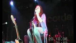 Watch Sandi Thom Mirrors video