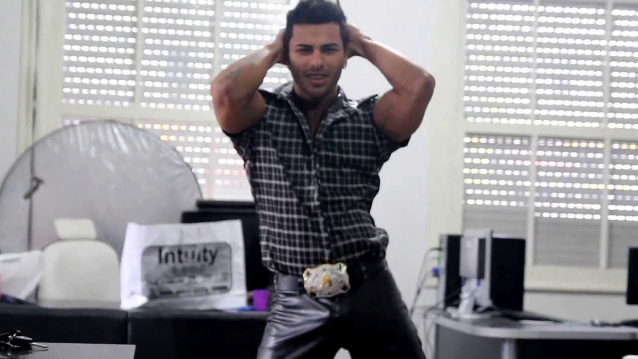 RESPOSTA Juan Barros cantando Liga pro socorro!