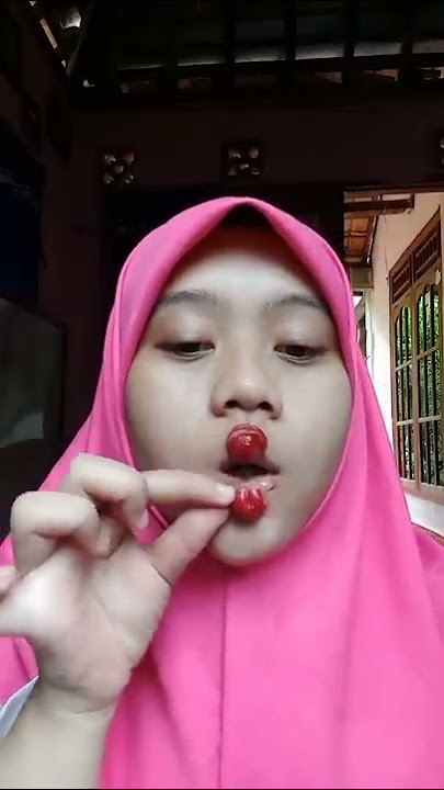 JADI SELAMA INI CARA PAKE LIPSTIK KITA SALAH😱