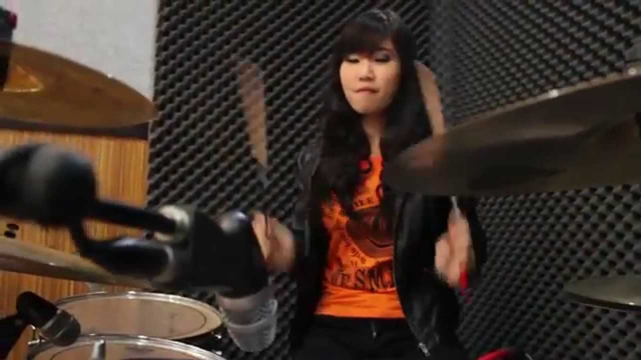 Dark Horse Katy Perry ft. Juicy J (Female Drum Cover by Ben Mega
