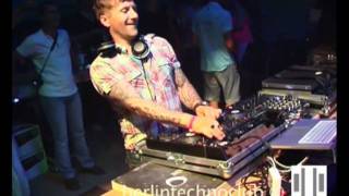 Torsten Kanzler Ostfunk Live On Stage - Berlin Summer Rave 2011
