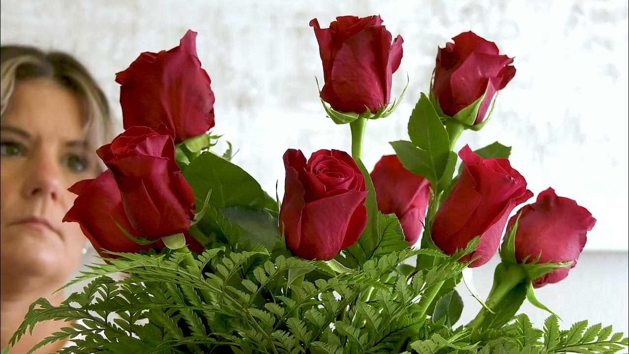 How to arrange roses in a vase (7, 4, 1 method) YouTube