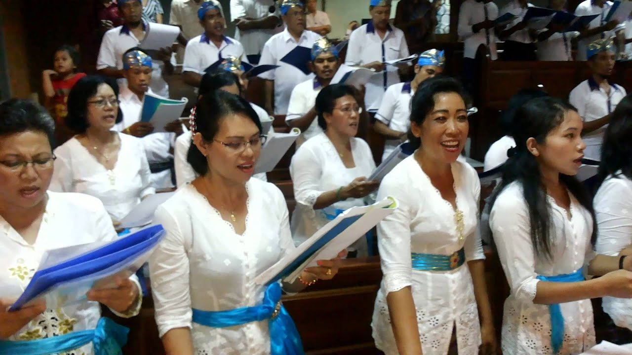 Sanctus (Misa Gratias Domine). Misa malam Paskah 2016 GYGB Denpasar