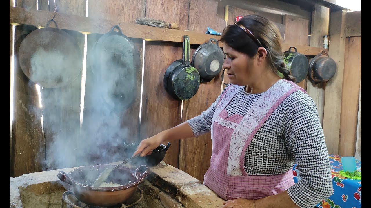 Sorprendí a mi hija Edith con su comida favorita, mole oaxaqueño con arroz | Cocina de rancho