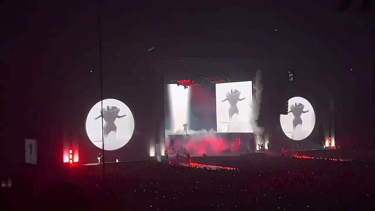 Lady Gaga - Bad Romance (Opening Act) - The Chromatica Ball Tour - Düsseldorf