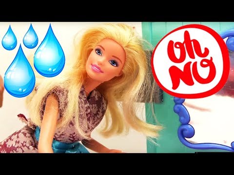 barbie-baby-doll-videos---a-dollhouse-bathroom
