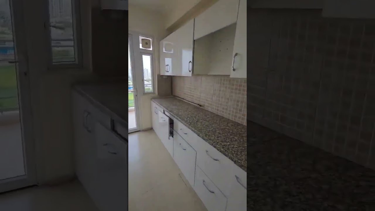 9718711871 3BHK Flats/Apartment for Sale in DLF The Skycourt Sector 86, Gurgaon 