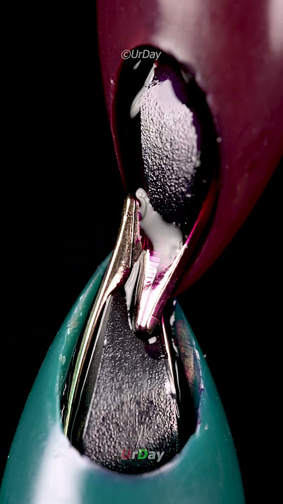 Hero pens sharing ink in old days close up #urday #satisfying#closeup #macro