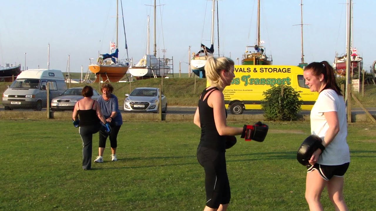 Boxercise Sussex Newhaven Bootcamp - YouTube