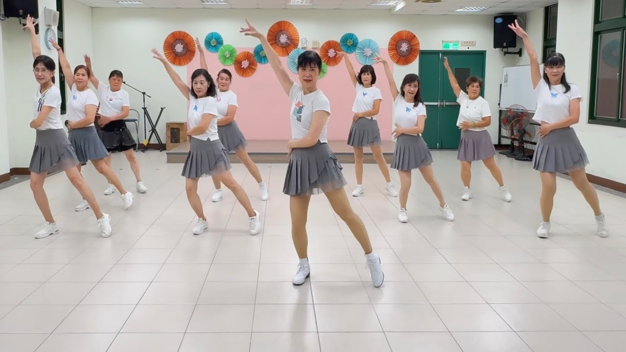 北屋舞蹈班 --- Một Bóng Mình Ta 孤單的影子/ Ken Quach