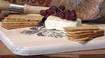 Tjhoko Paint - Stencilling with chalk paint & stencils