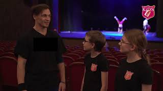 Театр танца Искушение. Шоу под дождем | Интервью KiDS Патруль Иркутск Театр танца Искушение. Шоу под дождем | Интервью KiDS Патруль Иркутск