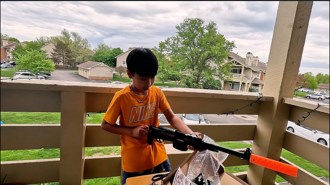 Review a cool toy gun