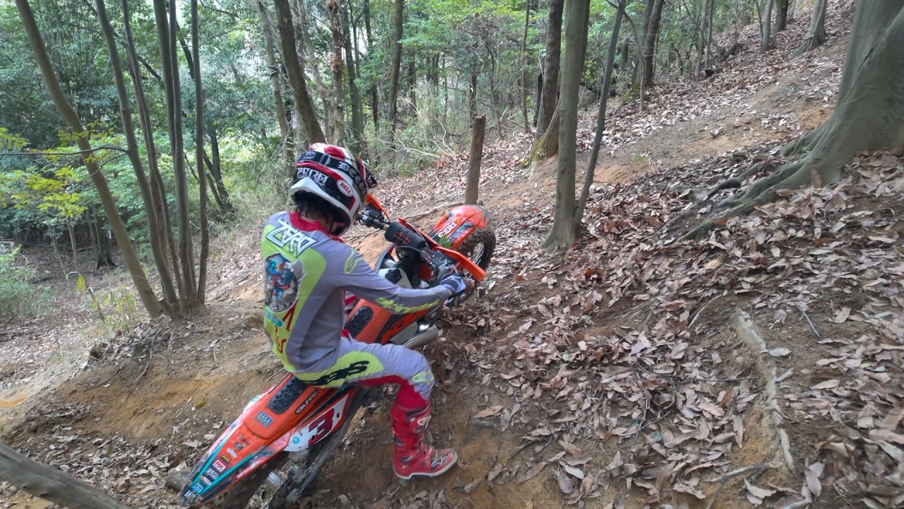 Checking the machine before JNCC Big Deer Hiroshima. Discussing