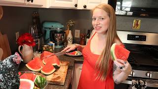 Because of Chickens We Made This Delicious Watermelon Mint Drink - Agua de Sandía con Hierbabuena