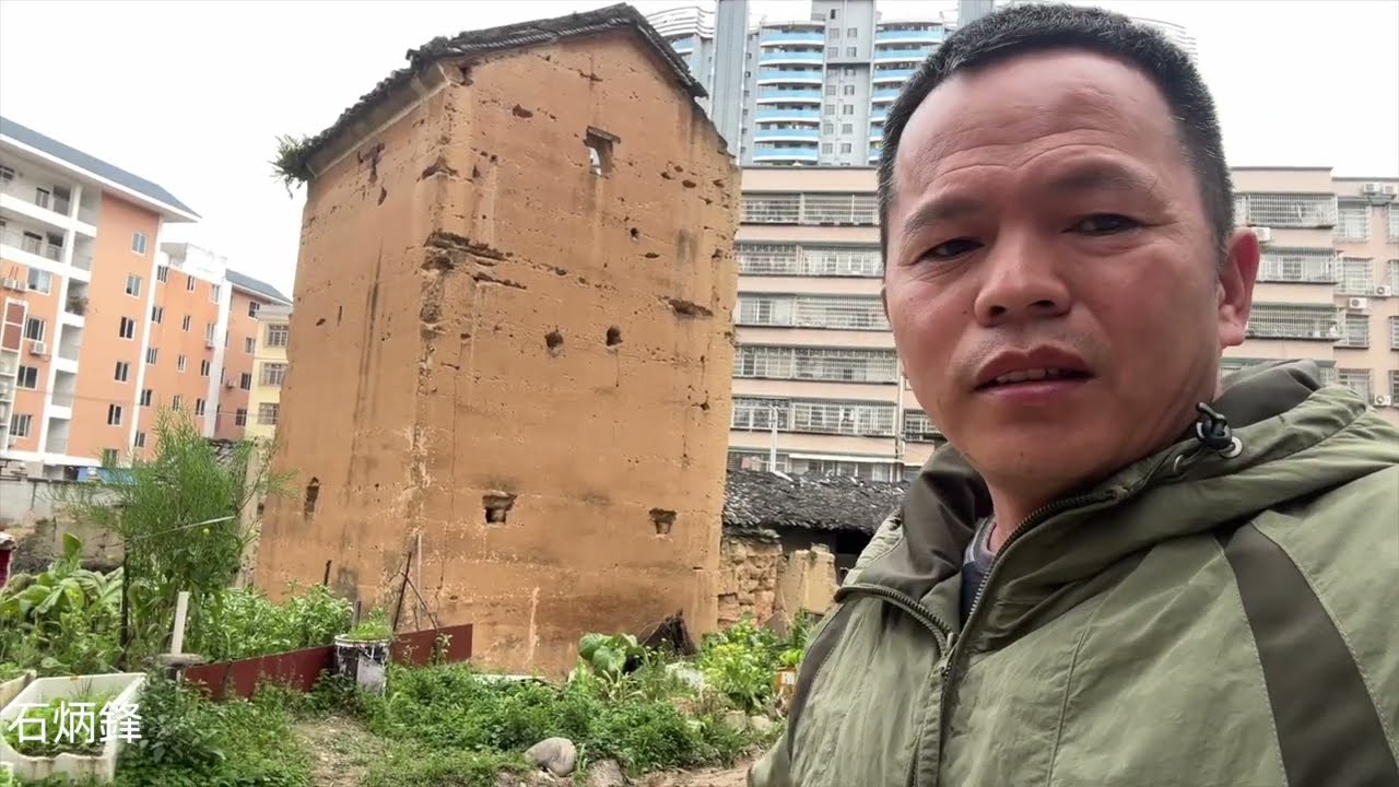 窮遊中國，滿街老人的縣級市，江邊風景迷人，就在江邊露營