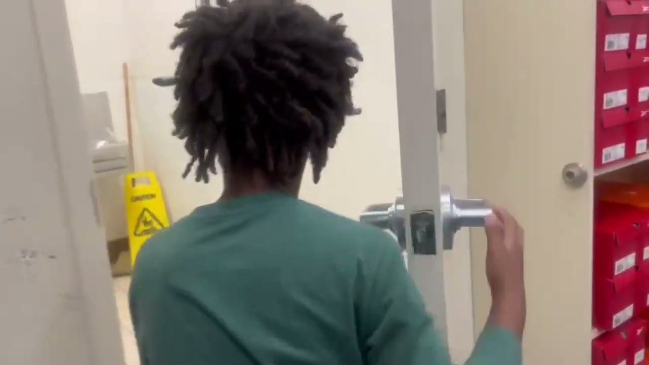 A failed hand dryer attendance at Famous Footwear 