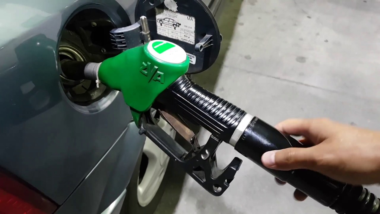 Jak Tankować Paliwo Na Stacji Benzynowej - Youtube