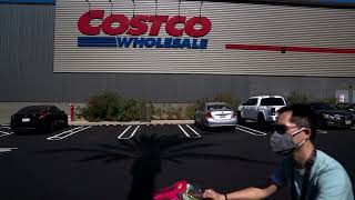 Costco’s CEO steps down