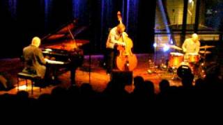 The Bad Plus - Reid solo+Giant (live at Bimhuis Amsterdam, 07.10.2010)