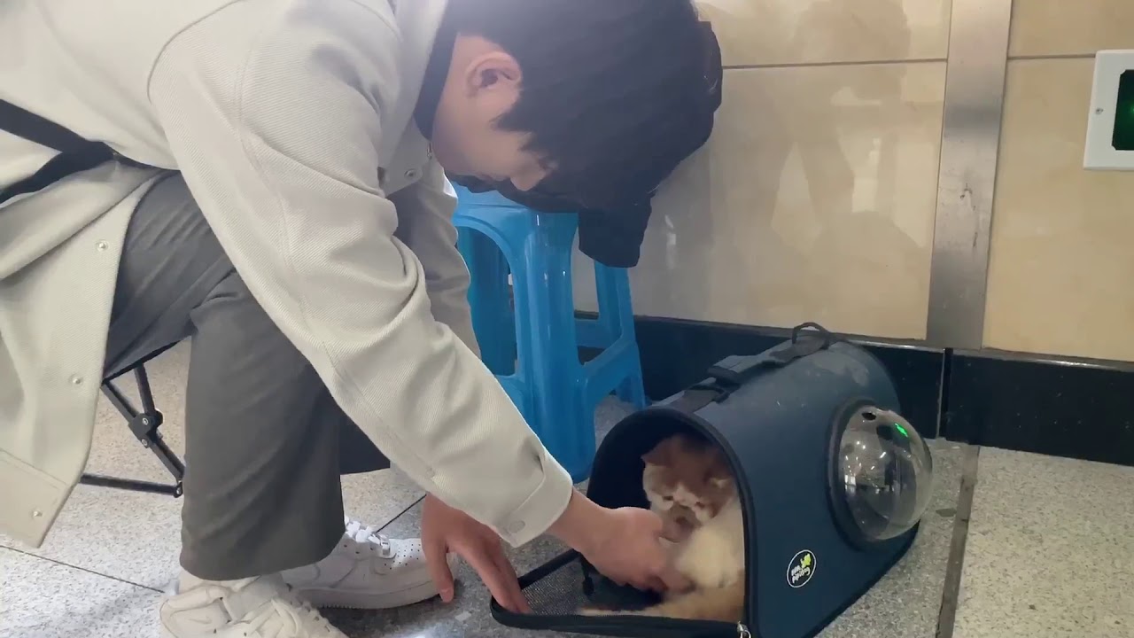 【敖子逸 AO ZIYI】  剧组小日常之 敖铁柱来片场探班啦