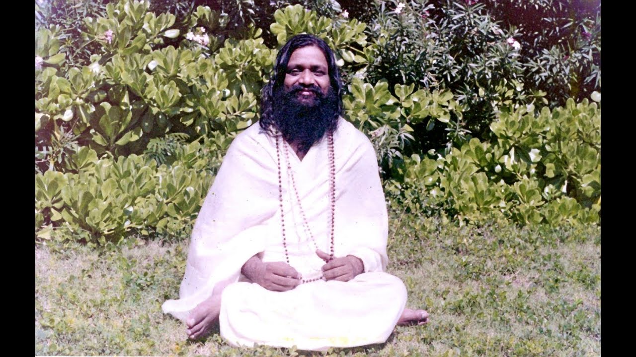 Maharishi Mahesh Yogi on Karma Yoga - YouTube