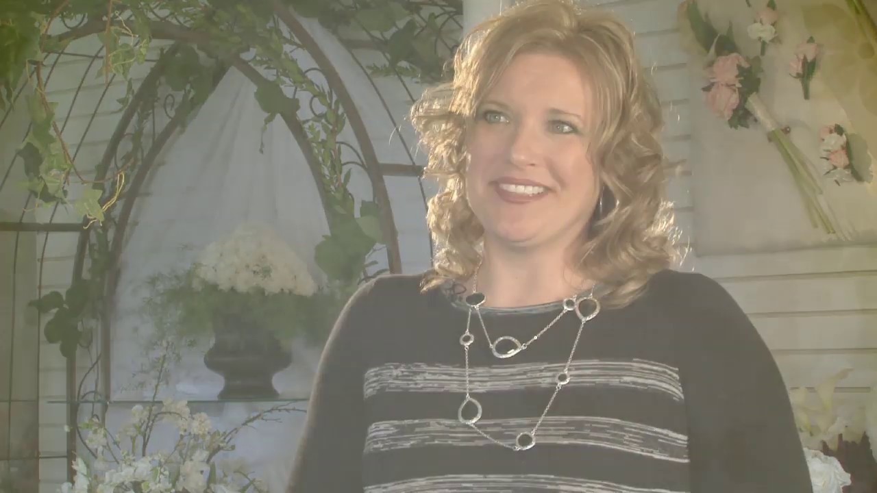 Bridal Bouquet Builder App For Designing Virtual 3D Wedding Bouquets