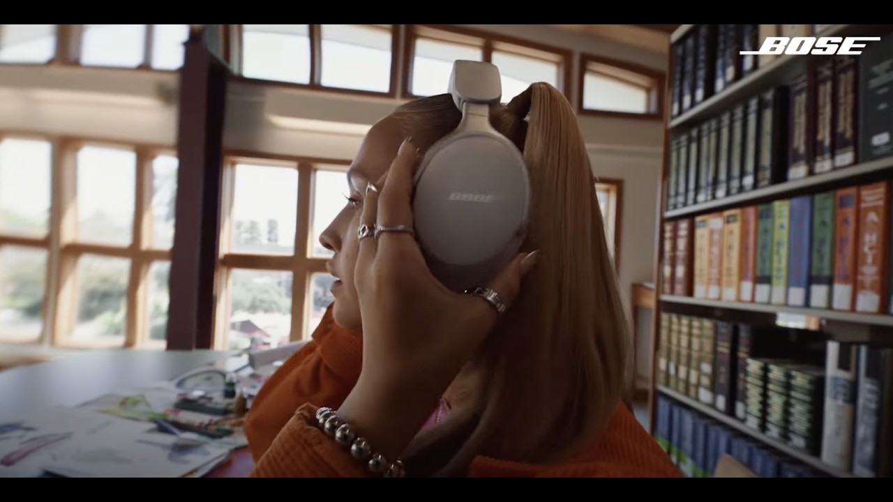 Bose QuietComfort Ultra Headphones - White Smoke