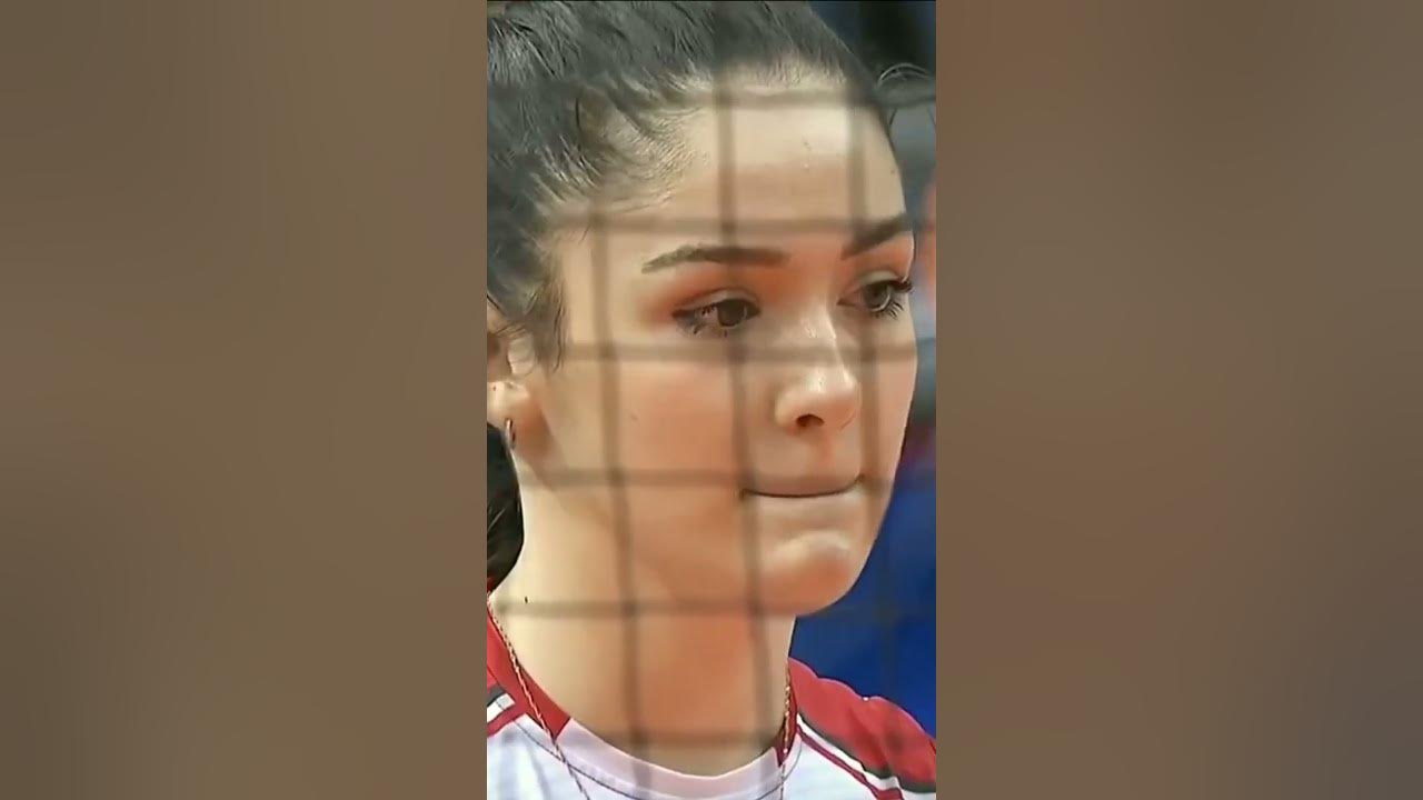 Волейболистка Зехра ножки