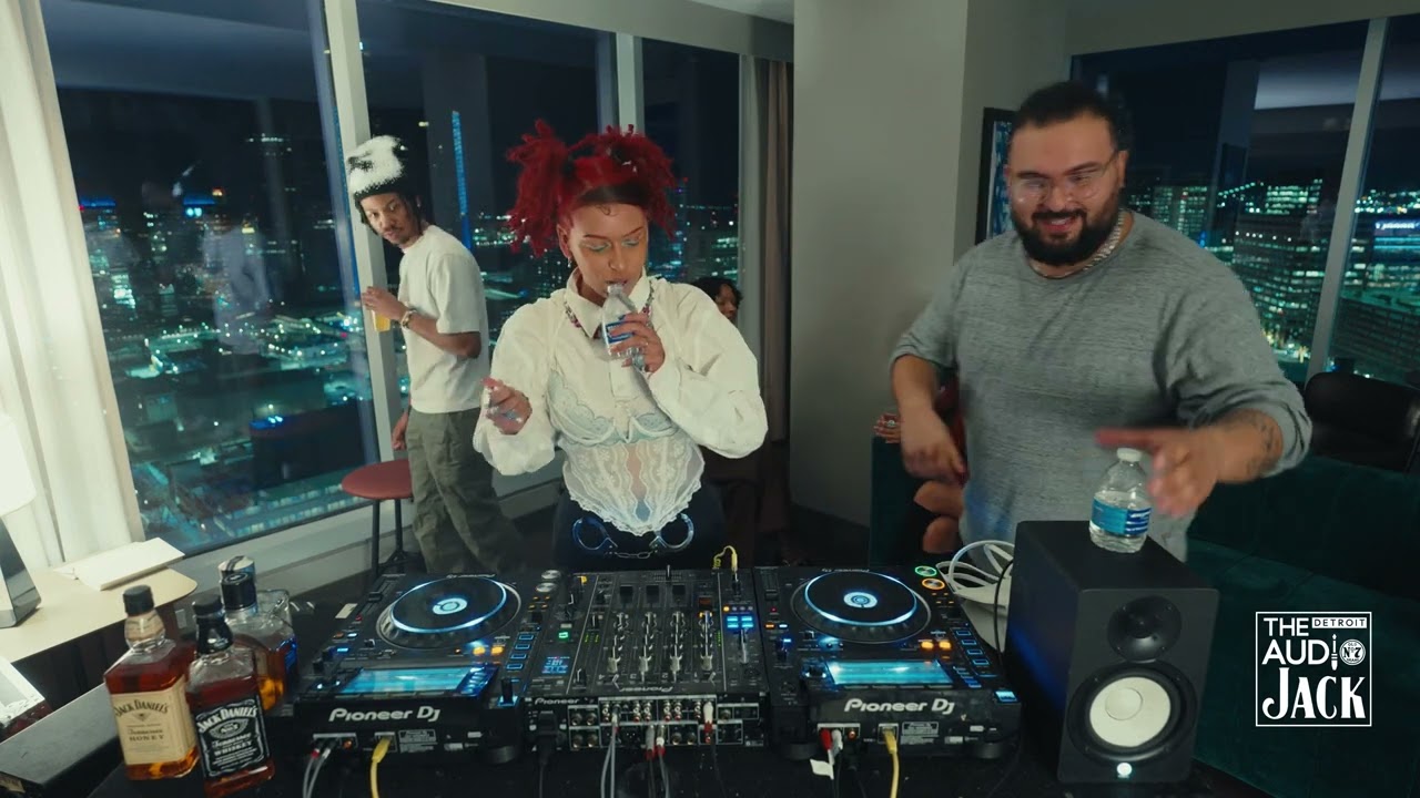 JUST SHACOI AUDIO JACK