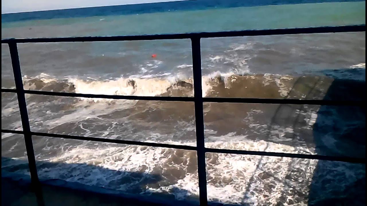 Шторм в алуште 31.08.2014.