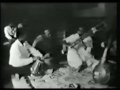 Capture de la vidéo Ustad Imrat Khan In Kolkotta 1964 - Jhinjhoti