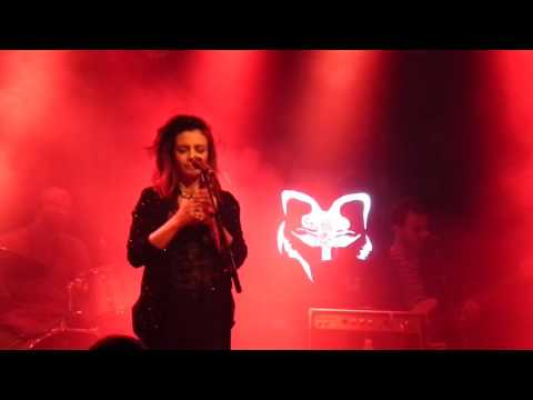 כשאתה כאן נינט בהופעה בבארבי 21 12 16 