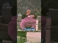 Рэпер выступает с кислородным баллоном 