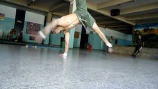 b.boy anão.AVI