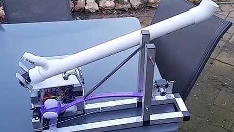 Automatic catapult -  Outdoors