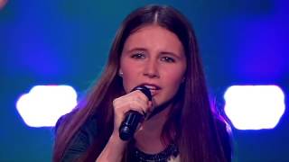 Nikita Pellencau sing 'Love Me Like You Do' by Ellie Goulding   The voice of Holland 2015