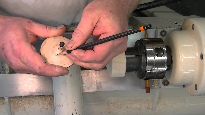 CAW John Noffsinger turns a wood top then decorate...