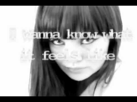 CHIANOSKY - Walking Away (Lyric Video)