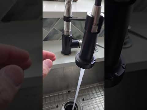 Змішувач під фільтровану воду бронзовий з чорним Kraus BOLDEN KFF-1610BBMB, видео 6